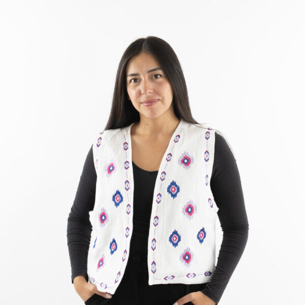 White chique gilet